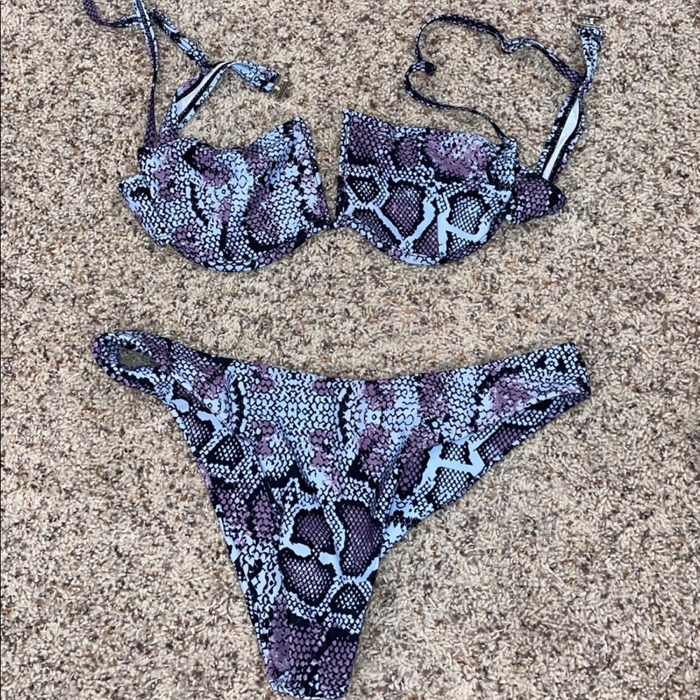 large but fits like a medium so cute